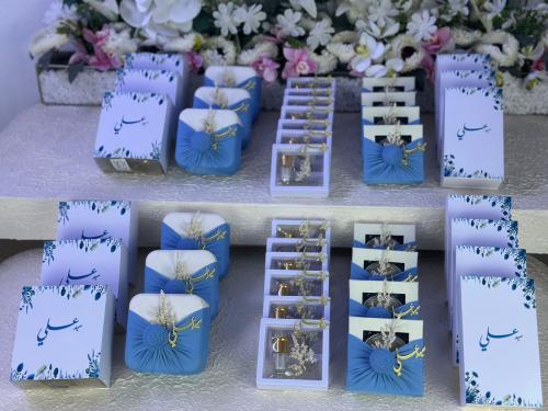 Baby shower favors package, 60 pieces