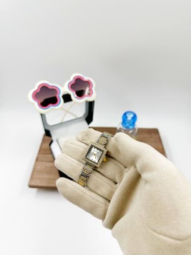 ساعة شبيه فندي