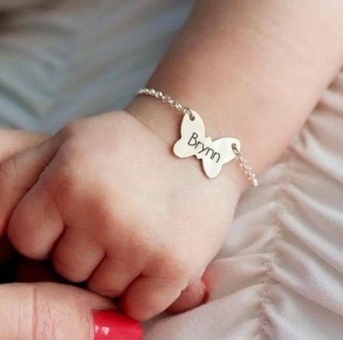 اسوارة أطفال مواليد مع فراشه