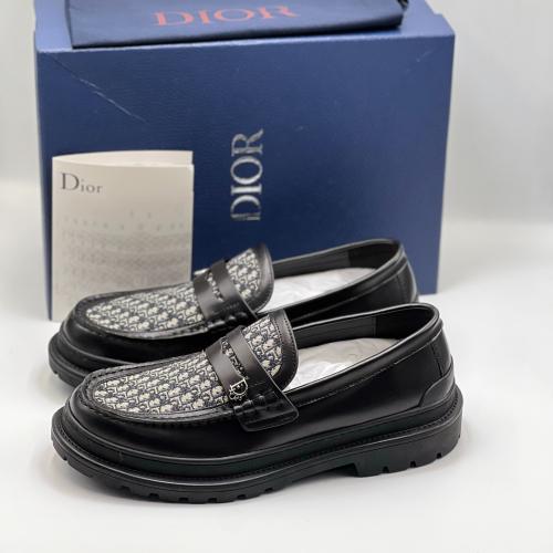 كاجول DIOR رجالي أسود