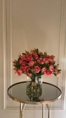 فازة أغصان الجوري اللون المشمشي