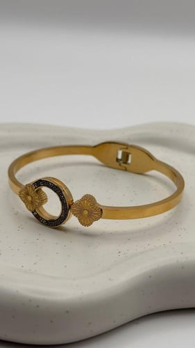 سواره فان كليف