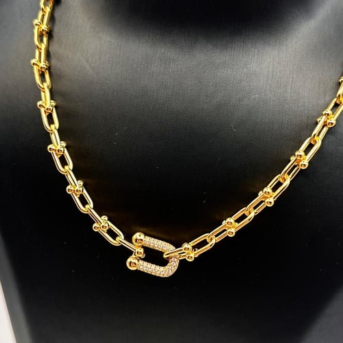 سلسال و حلق تيفاني