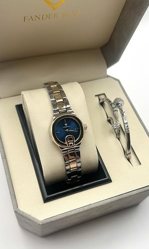 طقم ساعة مع إكسسوارات