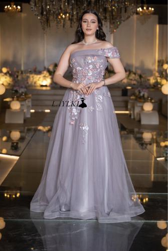 Evening gown tulle with embroidery of roses