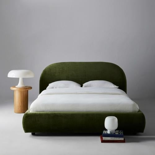 Ouma modern bed with an elegant hotel touch