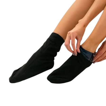 Socks for smoothing and moisturizing the feet