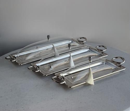 صينية تقديم فضي بغطاء اكريليك بمسكة