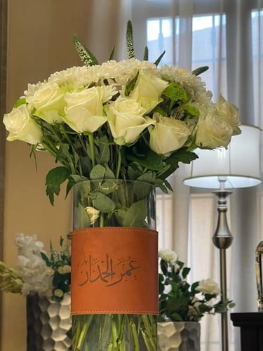 فازه زجاج مع جلد