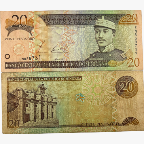 عملة الدومينيكان 2002م بتصميم مميز