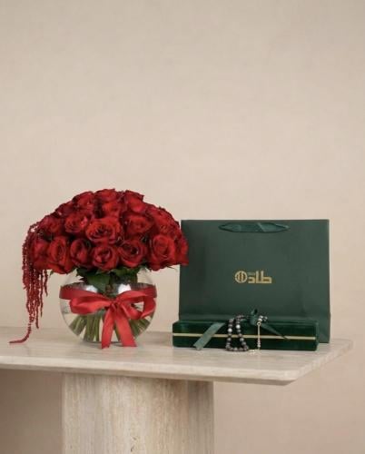 فازة الورد الأحمر & سبحة طاد