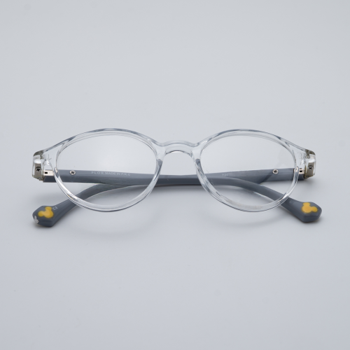 نظارة طبية للأطفال بإطار شفاف دائري