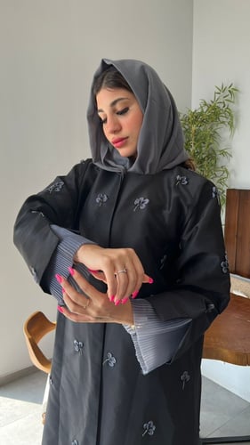 عباية انيقة ناعمة