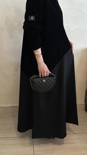 عباية زاهيه