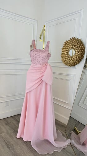 فستان يارا بتصميم كلاسيكي