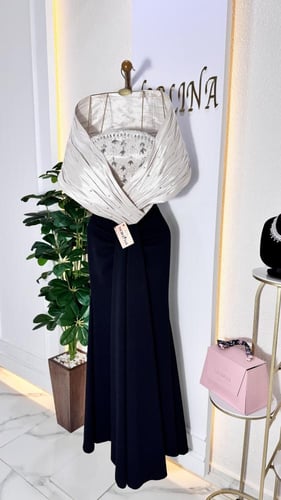 فستان اسود بصدريه شانتون بشك كرستال