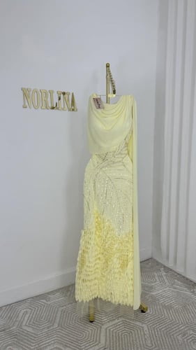 فستان باللون الليموني المميز