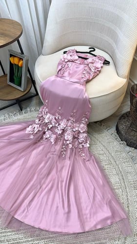 فستان اسرار المورد