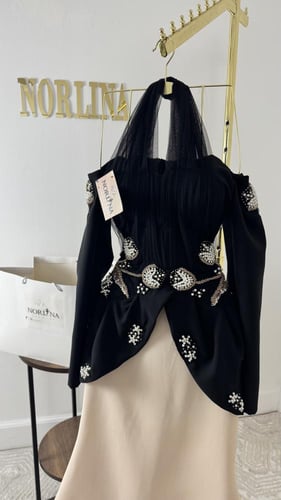 فستان تصميم انيق بالأسود والبيج