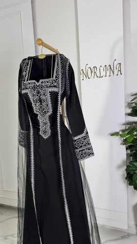 جلابيه بتطريز كبيوتر ع بشت تل