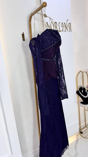 فستان بلون بنفسجي داكن انيق