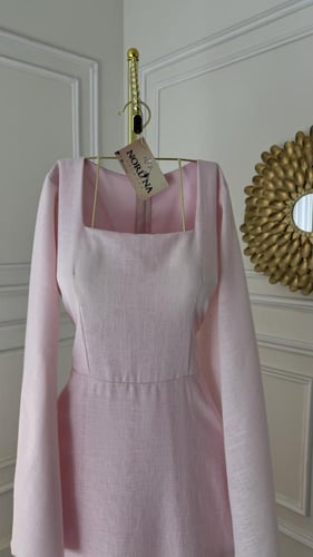 فستان باللون الانيق ببي بينك