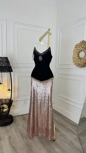 فستان ترتر بتطريز كرستال