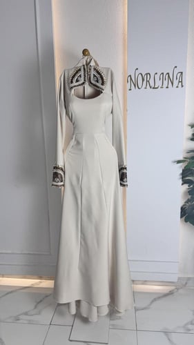 فستان الاناقه والفخامه بشك يدوي كرستال