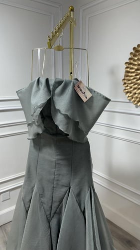 فستان بتصميم حصري