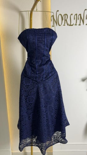 فستان كحلي دانتيل