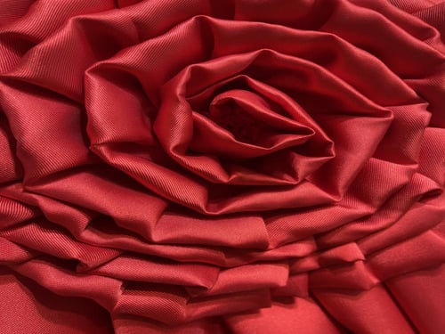 فستان عودي كلاسيكي