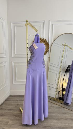 فستان بلون الافندر