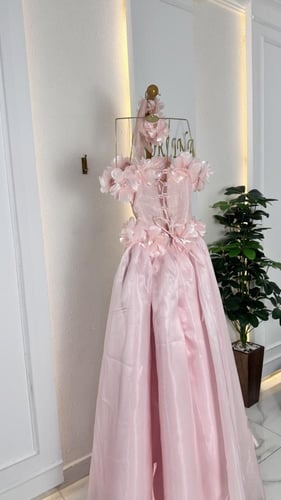 فستان سهره بلون زهري لامع