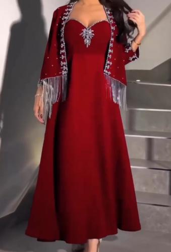 فستان بهدب فضي