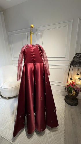 فستان سهره بلون دم الغزال