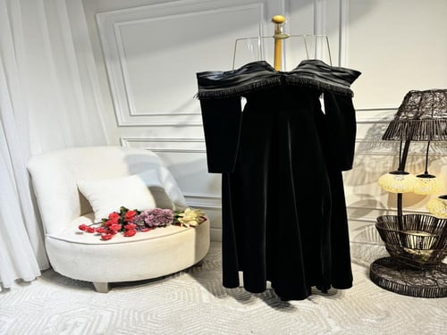 فستان مخمل صدريه هدب