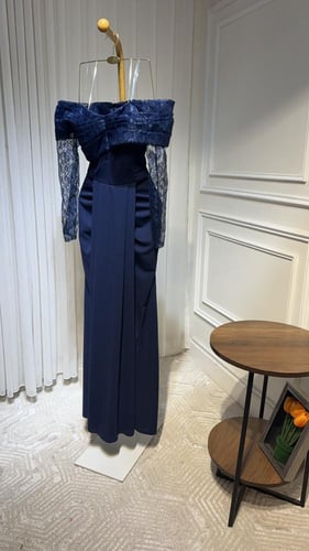 فستان انيق بدانتيل