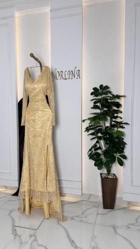 فستان سهره ذهبي يميزك باطلاله مميزه