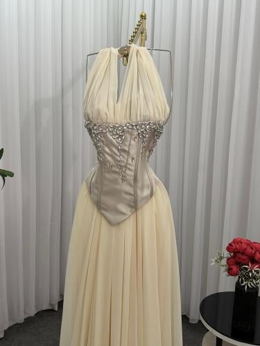 فستان شروق المميز