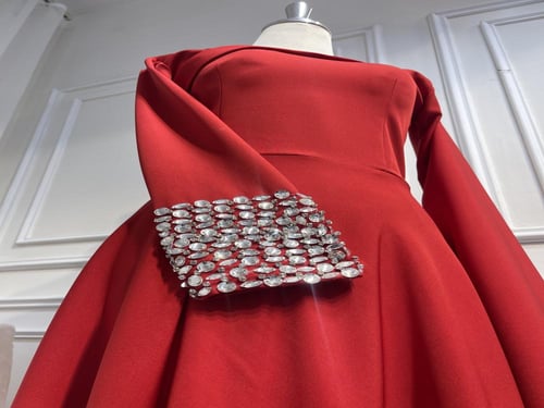 فستان شهد الاحمر