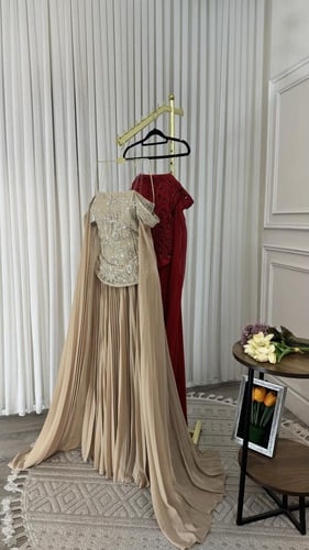 فستان بكسرات بليسيه