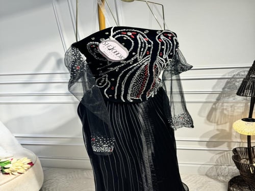 فستان بالجوخ وكسرات الجازار