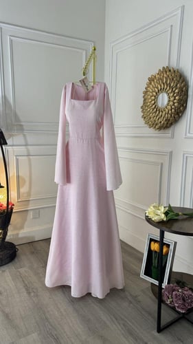 فستان باللون الانيق ببي بينك