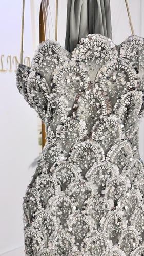 فستان الؤلؤ الكلاسيكي