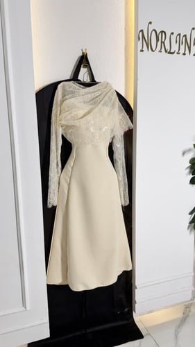 فستان الاناقه والجمال بالدانتيل الناعم