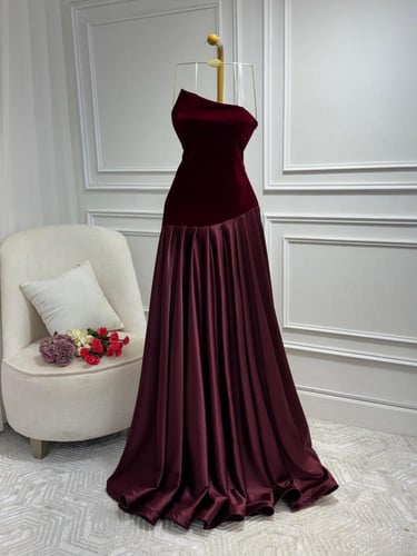 فستان جوخ بتفته كوري