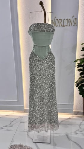 فستان كلاسيكي