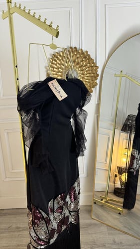 فستان اسود بهد وكلفه سهره
