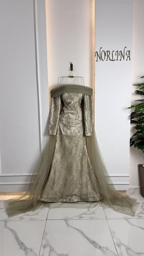 فستان مميز بالدانتيل الناعم