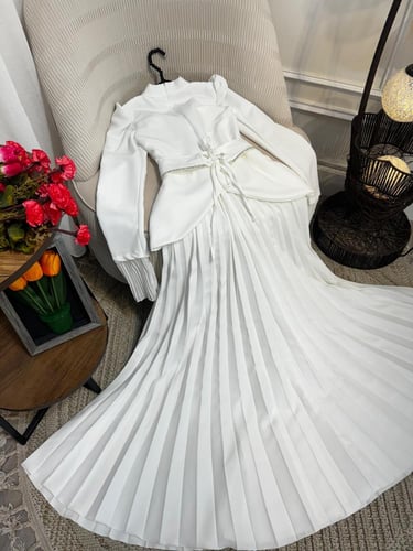 فستان سكري ناعم